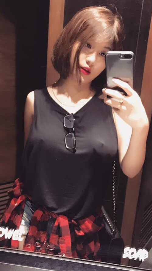 球迷用行动支持主队自发组织远征团形成壮观观赛画面