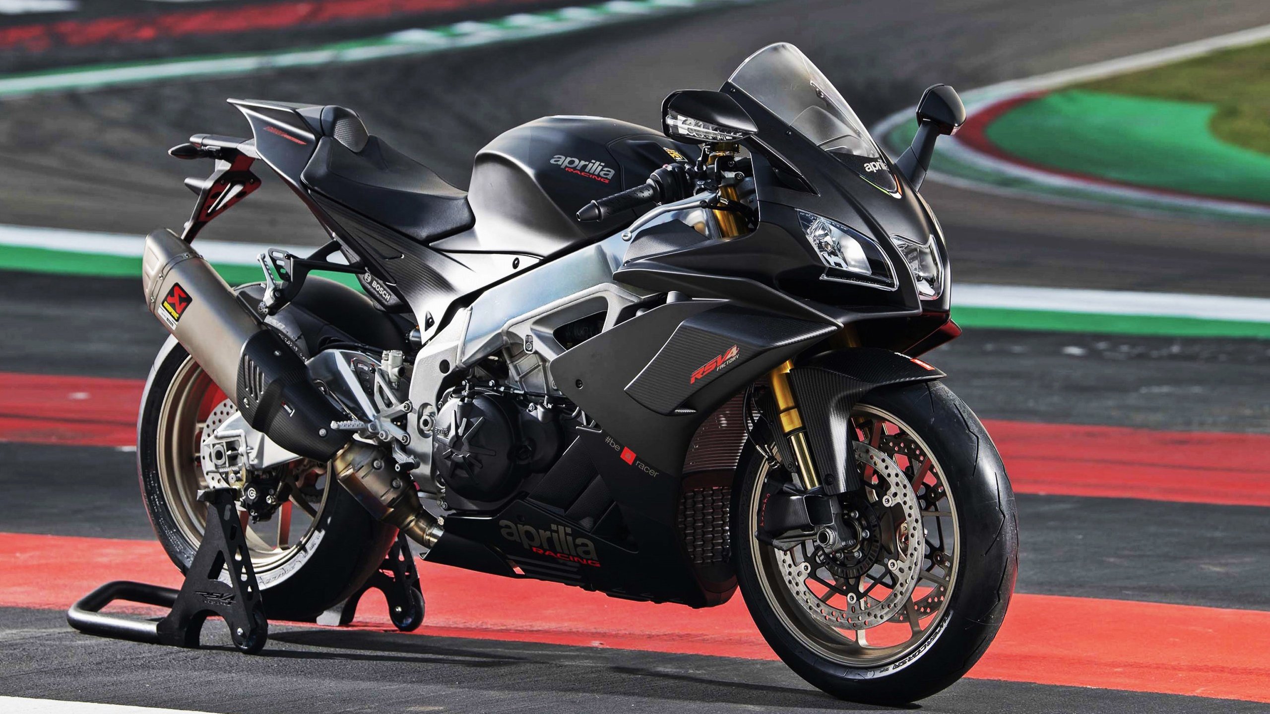 开云网站-里根·史密斯刷新个人最佳成绩，梅根史密斯